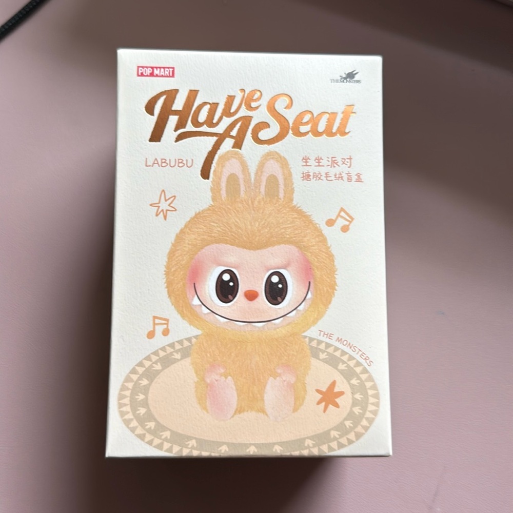 Labubu have a seat new in box: Zizi